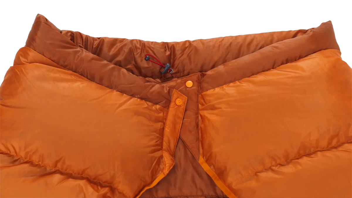 Robens Scoria Quilt UL +6°C sleeping bag shown spread out, lightweight and insulated for outdoor camping and cold weather use.