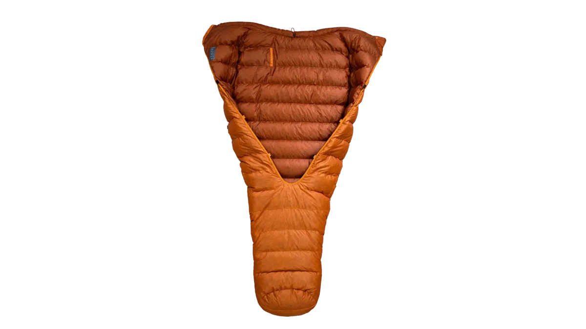 Robens Scoria Quilt UL +6°C sleeping bag spread open, showing lightweight, insulated design with adjustable straps and durable shell fabric.