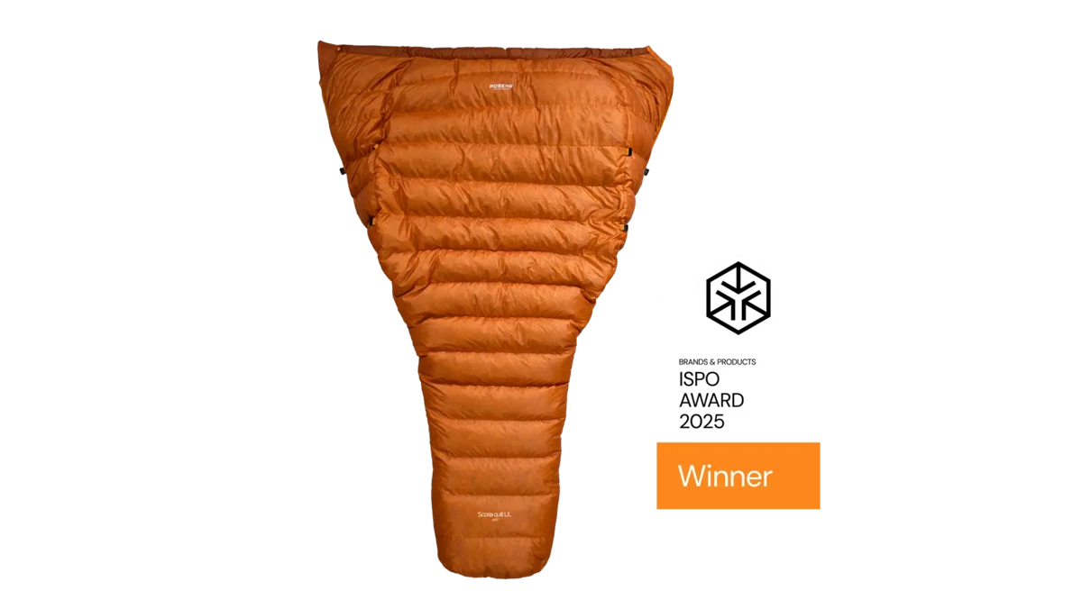 Robens Scoria Quilt UL +6°C sleeping bag spread out, showcasing its lightweight, insulated design ideal for outdoor camping.