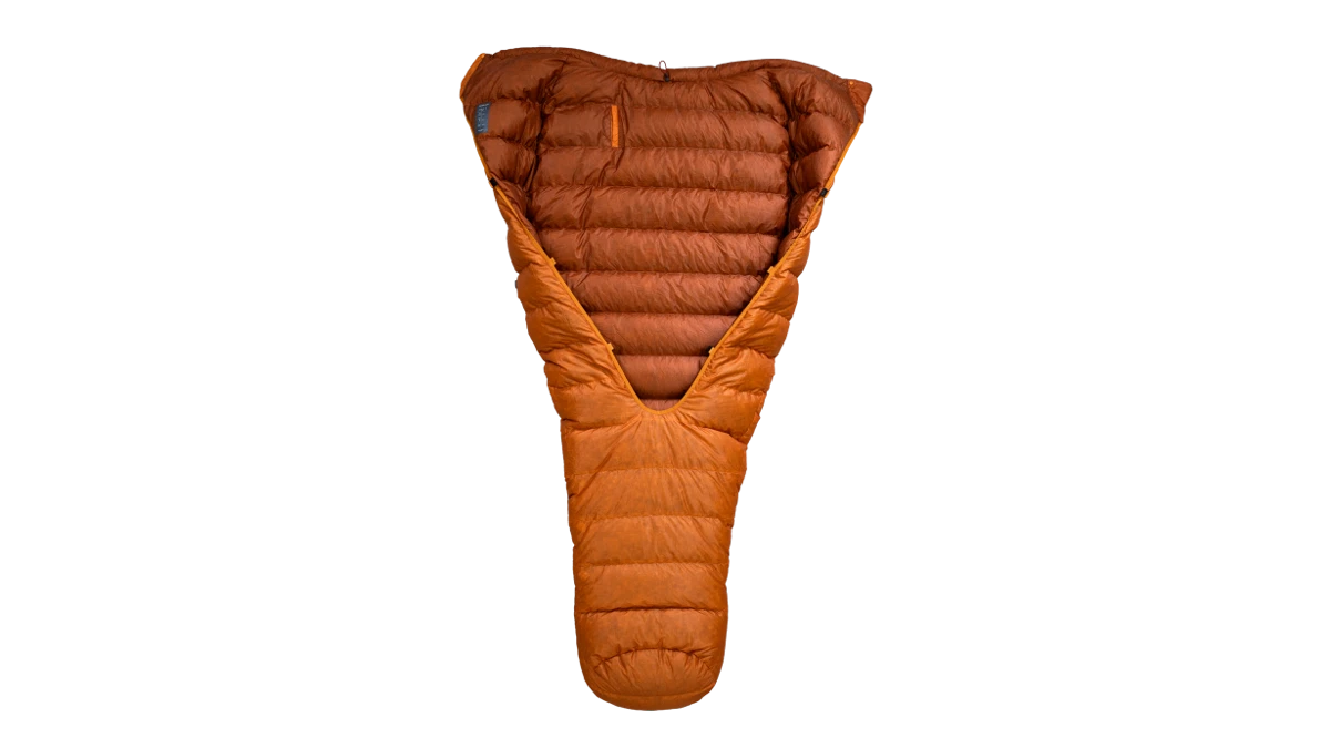 Robens Scoria Quilt UL sleeping bag with insulated outer shell, designed for cold weather camping at -6°C, lightweight and compact.