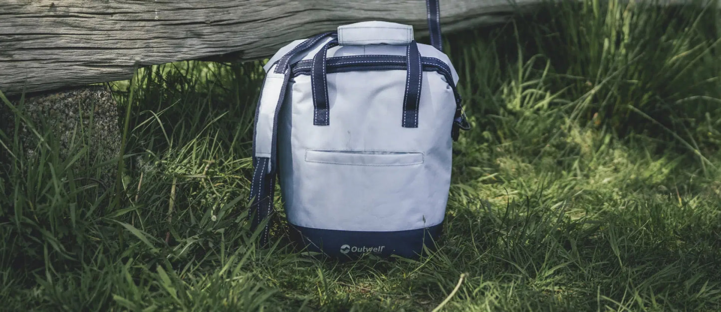Outwell Sanderling 20L cool bag showing its durable fabric and zippered top, ideal for keeping food and drinks cold.